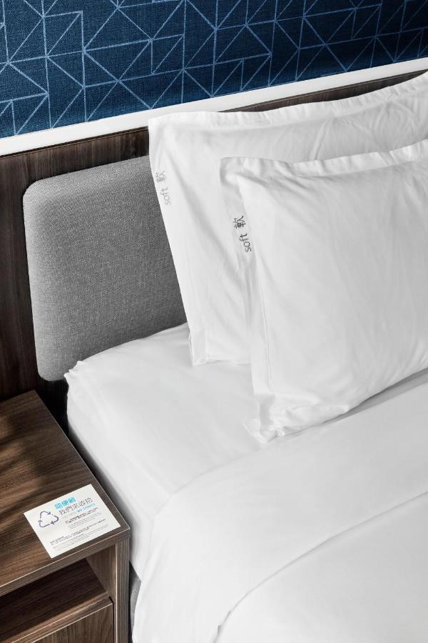 Holiday Inn Express Kaohsiung Love River By Ihg Εξωτερικό φωτογραφία