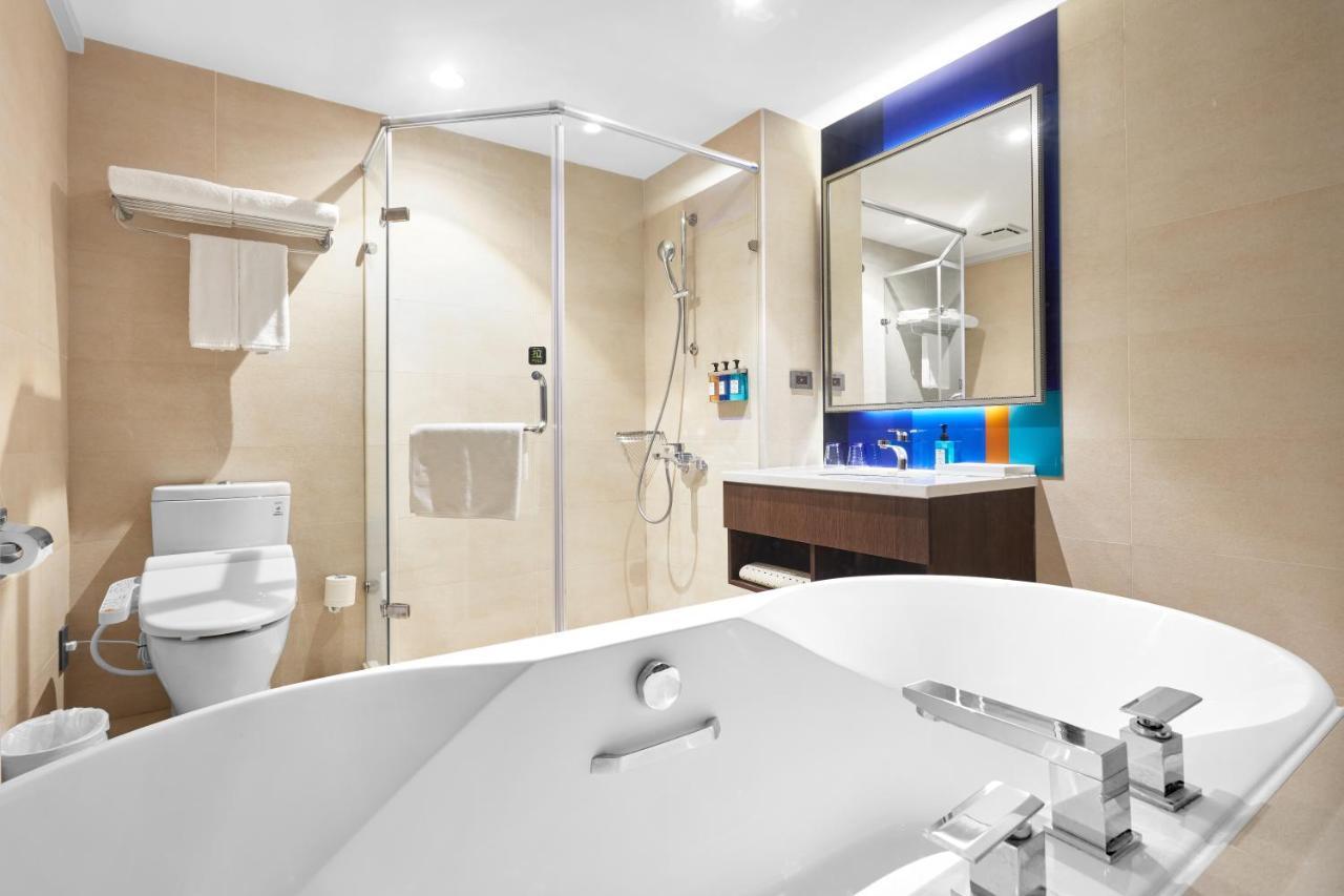 Holiday Inn Express Kaohsiung Love River By Ihg Εξωτερικό φωτογραφία