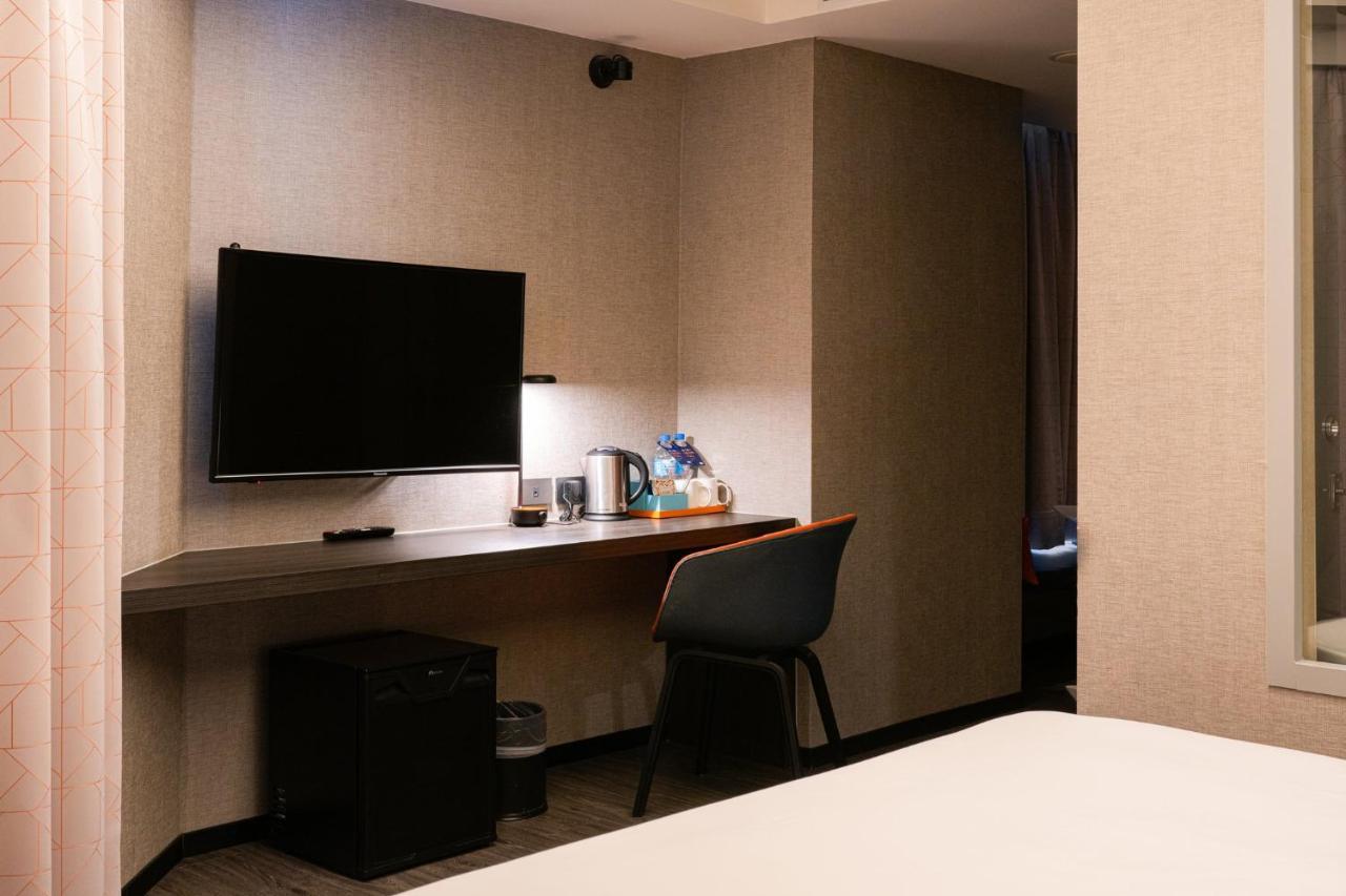 Holiday Inn Express Kaohsiung Love River By Ihg Εξωτερικό φωτογραφία