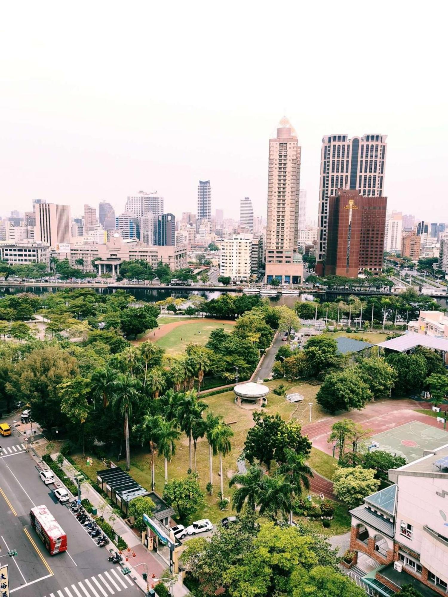Holiday Inn Express Kaohsiung Love River By Ihg Εξωτερικό φωτογραφία