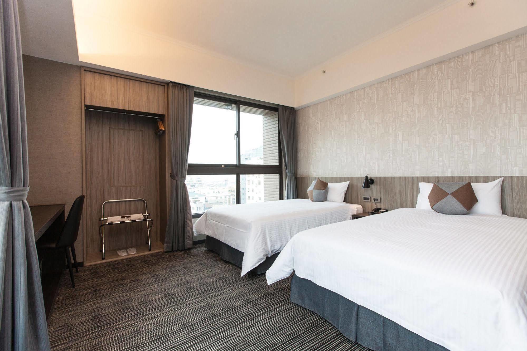 Holiday Inn Express Kaohsiung Love River By Ihg Εξωτερικό φωτογραφία